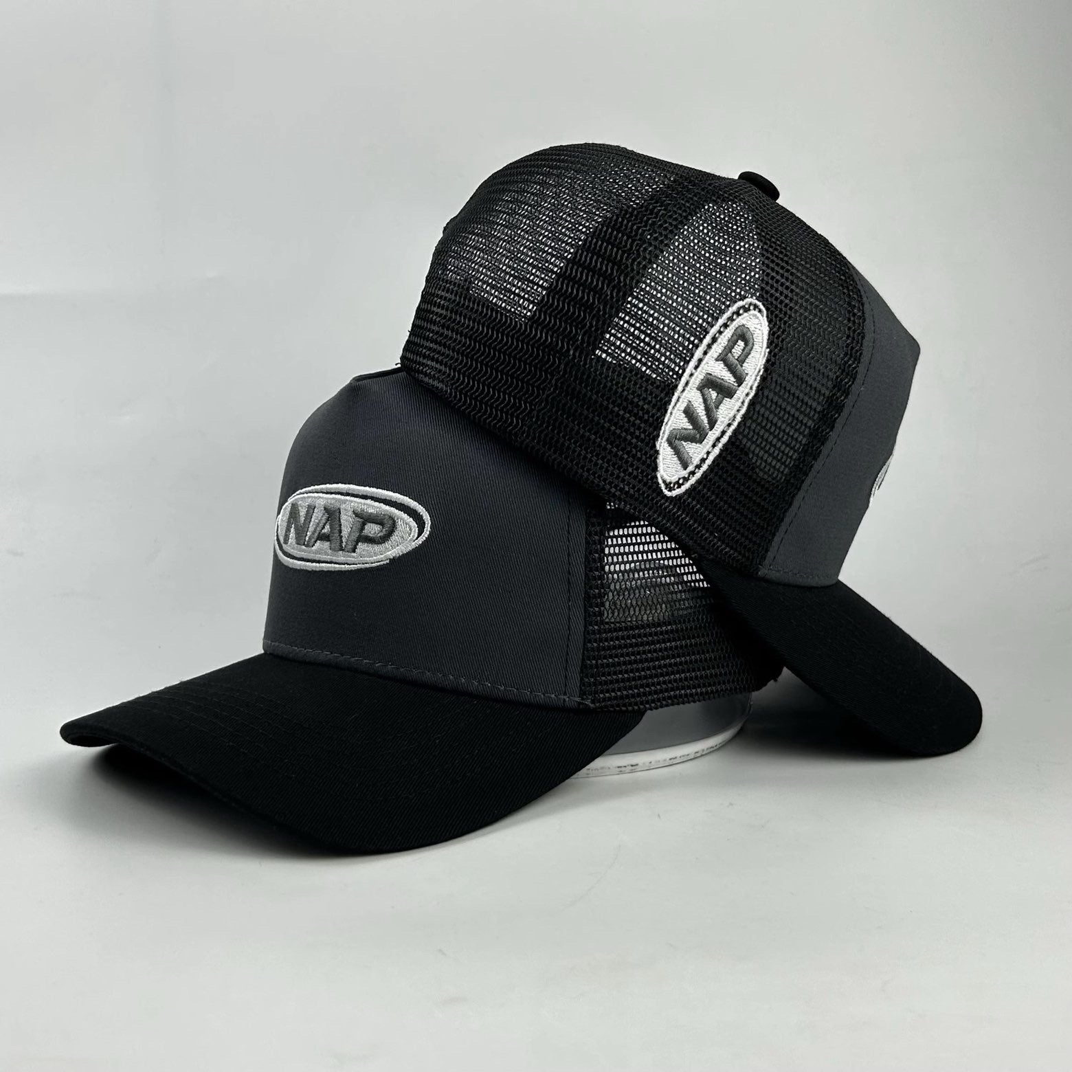BLACK / GREY